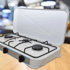 Fornello Gas Gpl 3 Fuochi Bianco Fornellino Da Campeggio Cucina Portatile 57x27 -Sconto Weber || Campingaz || OUTSUNNY in Italia 24511373 2