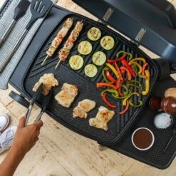 Cecotec Barbecue Elettrico Perfect Country 2000 EasyMove, 2000 W, Superficie Mista E Antiaderente, Coperchio Incernierato, Termostato Regolabile, Vassoio Grasso -Sconto Weber || Campingaz || OUTSUNNY in Italia 92950085 4