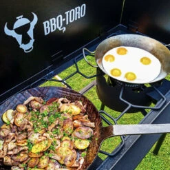 BBQ-Toro Tavolo Da Barbecue A Gas Con Frangivento Fornello A Gas In Ghisa 2 Bruciatori 12 KW -Sconto Weber || Campingaz || OUTSUNNY in Italia 94789960 3
